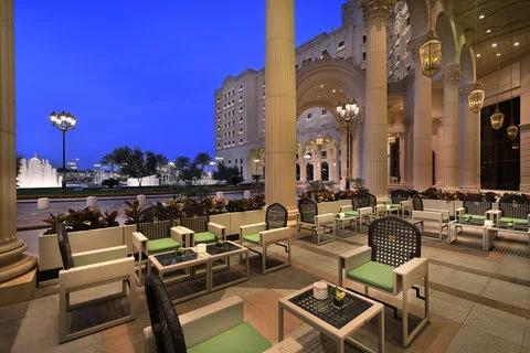 the ritz carlton riyadh cafes