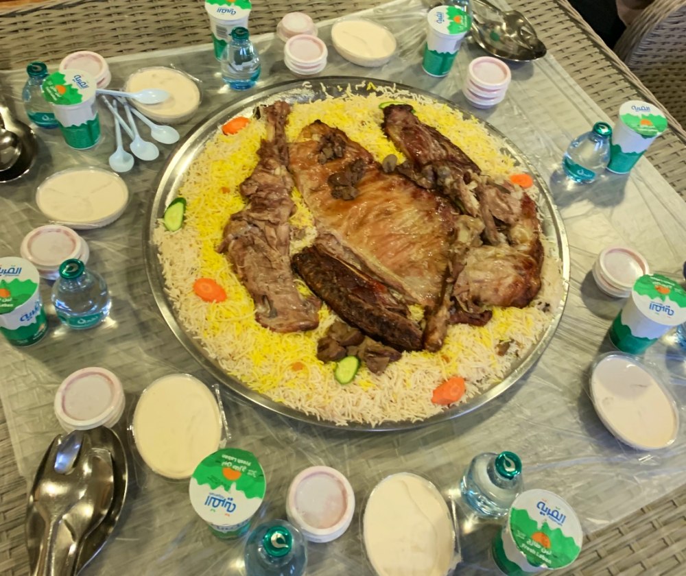 مطعم حنيذ غرب الرياض