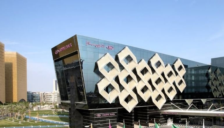 فندق كراون بلازا آر دي سي الرياض